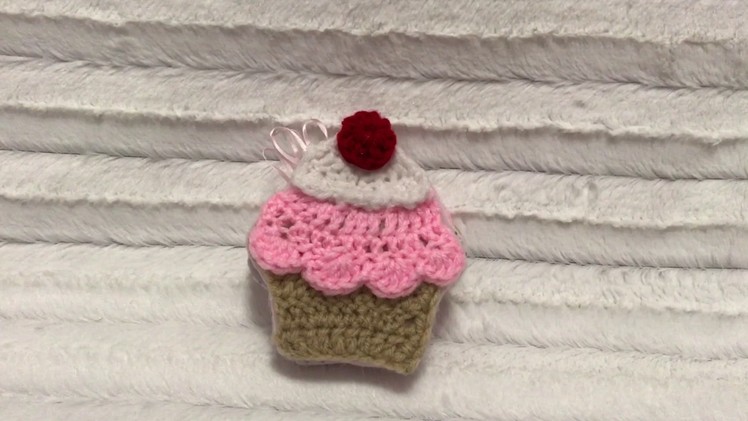 Crochet and fabric cupcake mini album ( sneak peak)