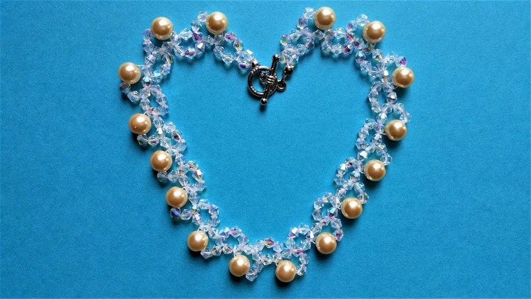 Pearl and crystal beads jewelry design. How to make an elegant necklace in 10 minutes