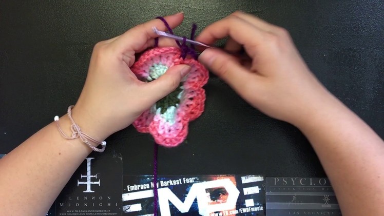How to Crochet: Sophie's Universe Part 1