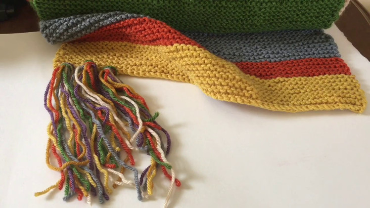 More Knitting and Doctor who Tassel Tutorial
