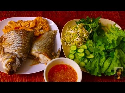 Cambodian Family Food Cooking AT Home, How To Make Steam Fish Eating With Fresh Vegetable And Sauce