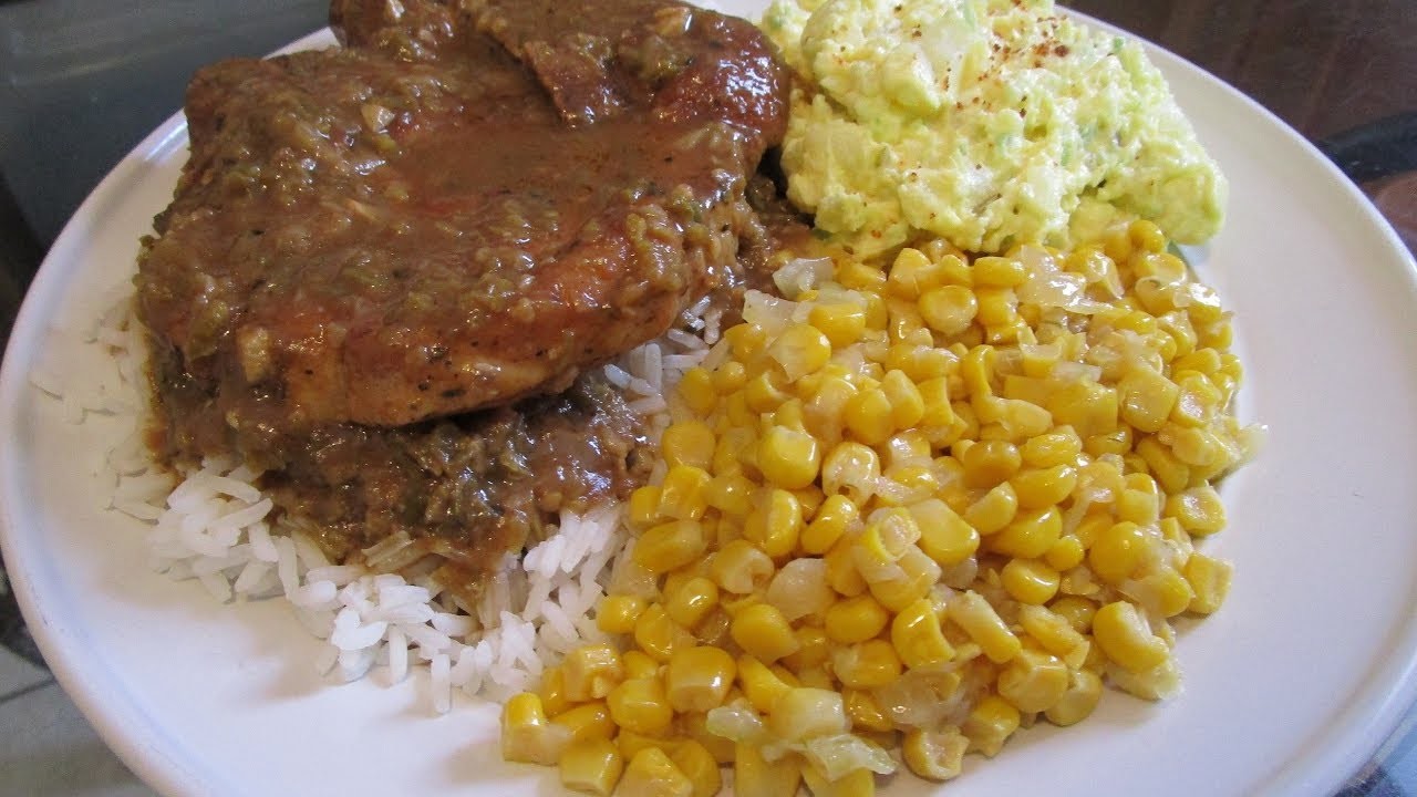 how-to-make-smothered-pork-chops-with-brown-gravy-rice-corn-and