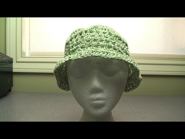 Crochet a summer beach hat