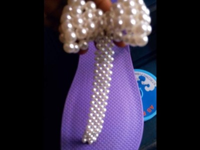 The tutorial on how to make this purple and white slippers beads