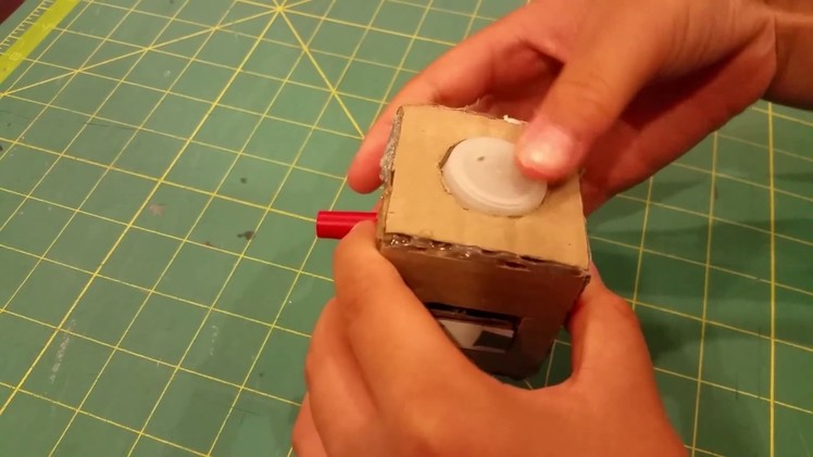 Simple DIY fidget cube with recycled materials