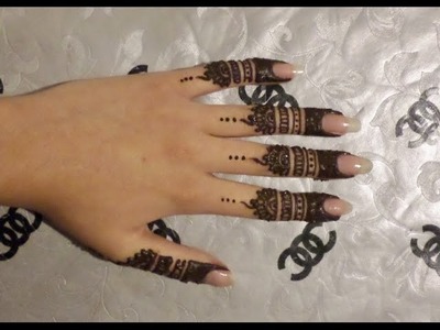 Finger Henna Design