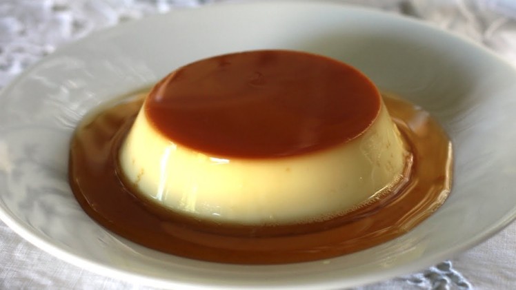 Flan creme caramel (custard pudding. bánh flan)
