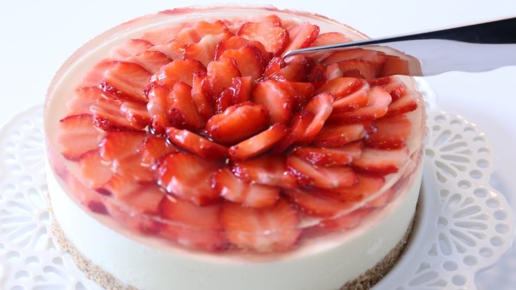 Strawberry Flower No-bake Cheesecake for Mother's Day