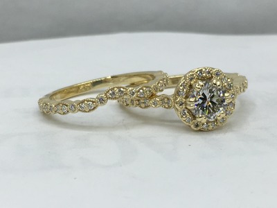 Making a custom designed gold and diamond wedding ring set