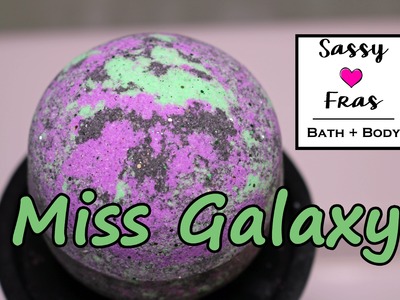 Sassy Fras Bath - Miss Galaxy Bath Bomb - Underwater View - Demo - Review from Lavish Bath Box