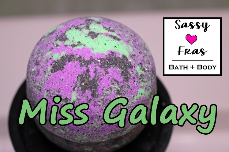 Sassy Fras Bath - Miss Galaxy Bath Bomb - Underwater View - Demo - Review from Lavish Bath Box