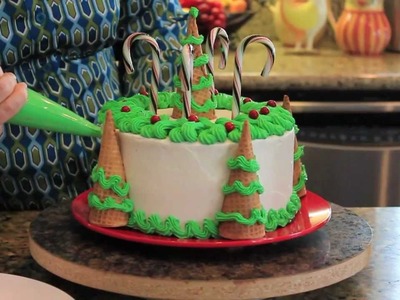 Decorating Christmas Tree Cake