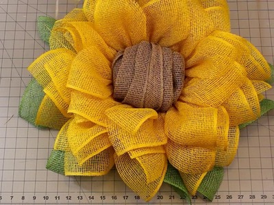 Sunflower Wreath Tutorial | Julie's Wreath Boutique