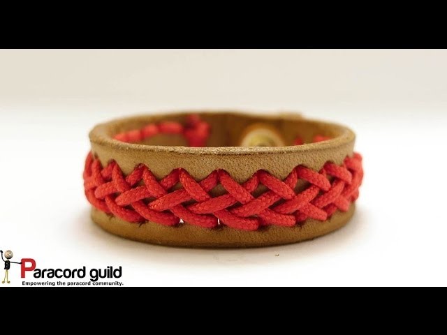 Center braided bracelet- leather and paracord