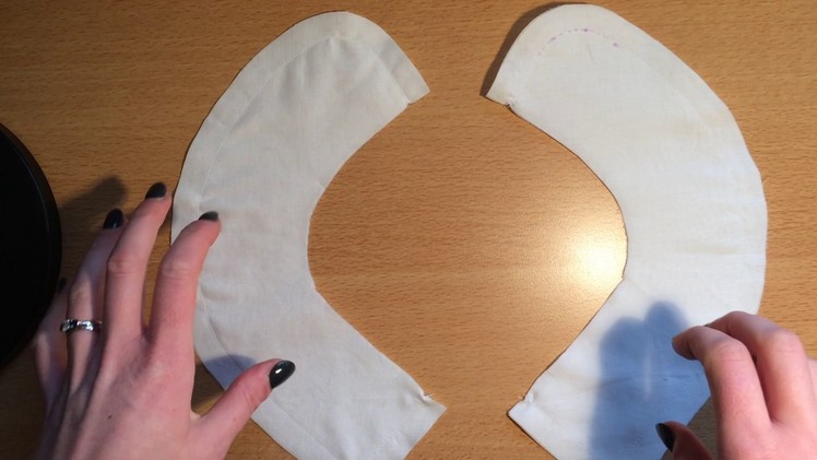 Attaching a Peter Pan Collar (Flat collar)