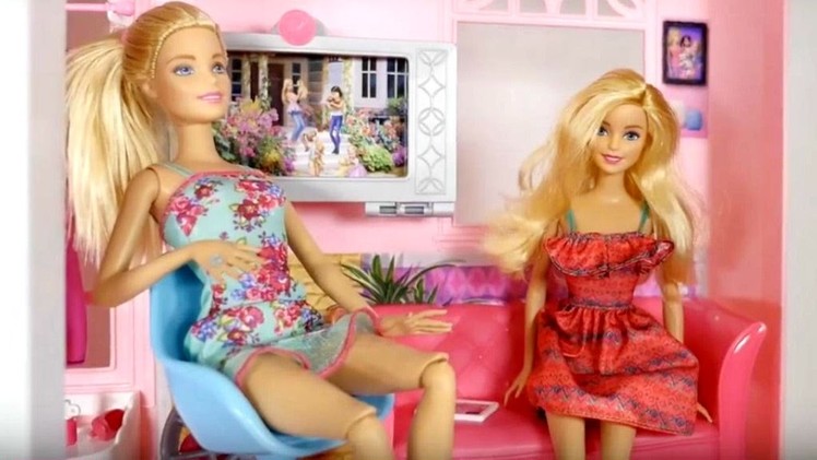 Barbie and Play Doh. Barbie, Ken and Play Doh BBQ play set. Barbie dolls and Unboxing toys video.