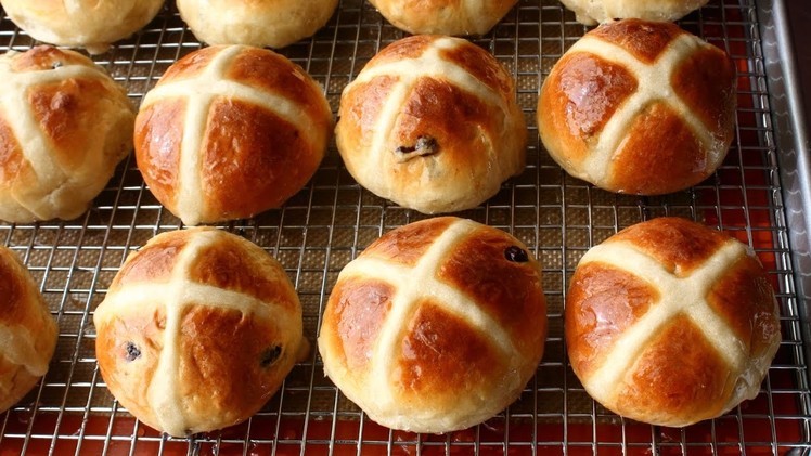 Hot Cross Buns Recipe - How to Make Hot Cross Buns for Easter