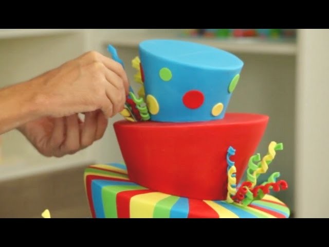How does it stay up? Amazing Topsy Turvy Cake Timelapse - CAKE STYLE