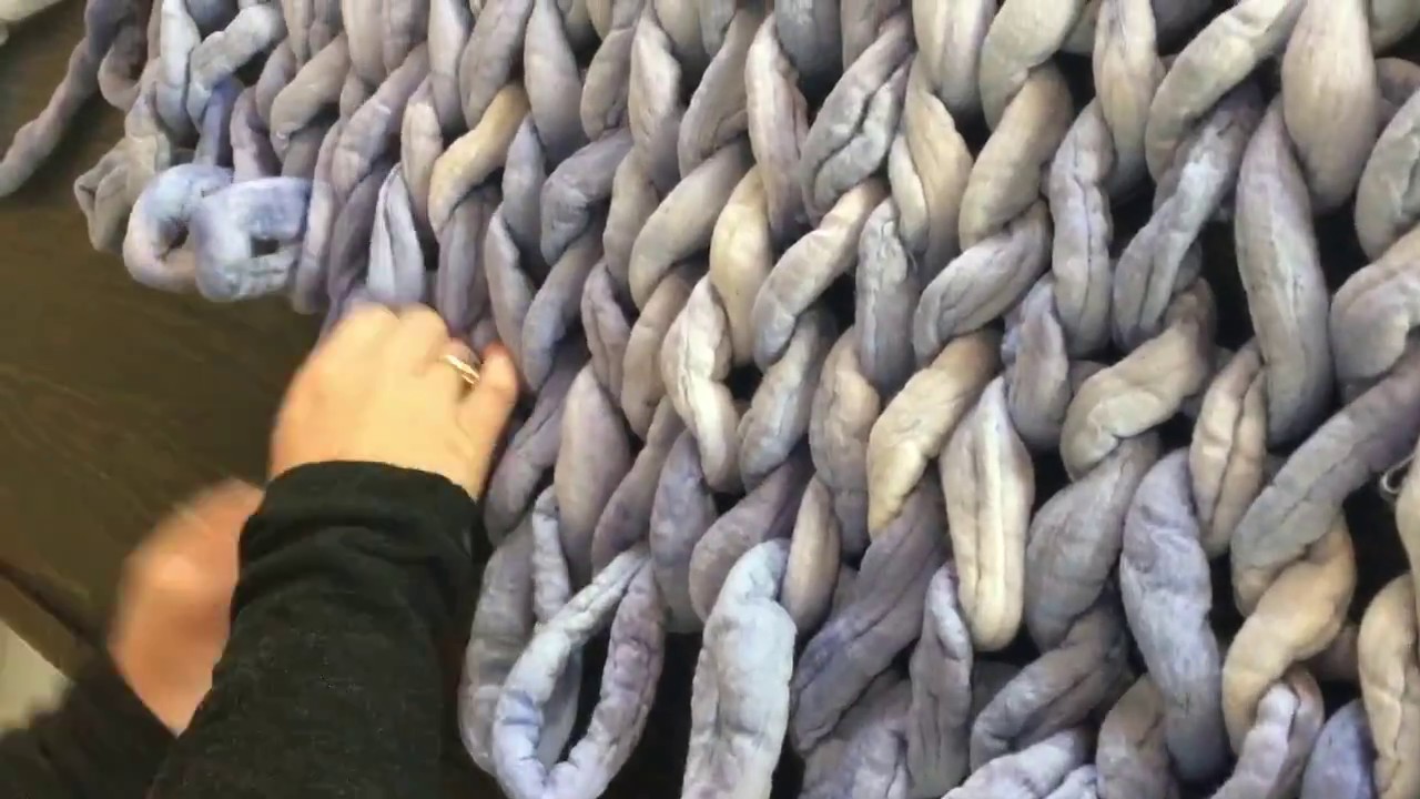 How to Hand Knit a Super Chunky Blanket