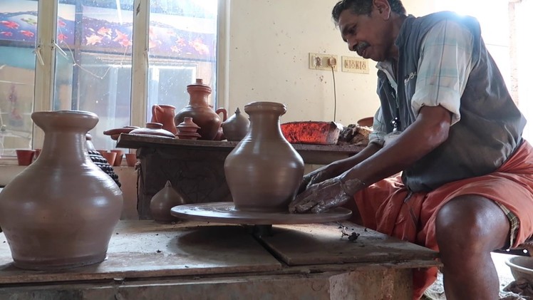 How to Make an Indian Clay Pot (in 60 seconds)