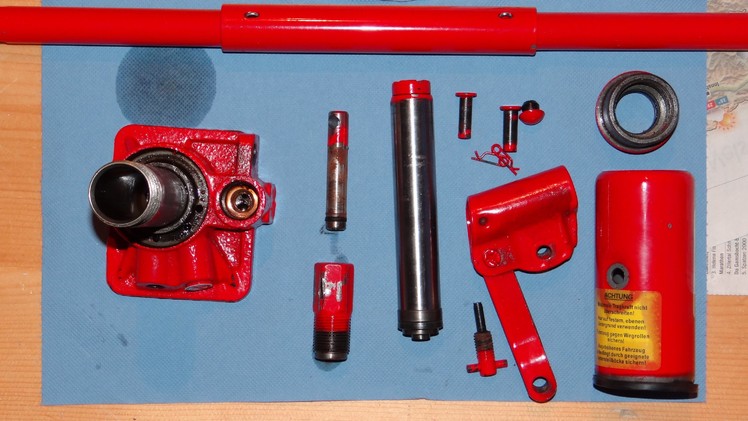 Disassembling of a Hydraulic Jack [How to]