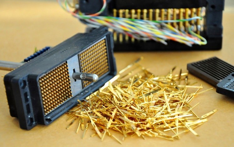 Easy Gold recovery Electronic Connectors,pins gold plated. recycling gold pin connectors