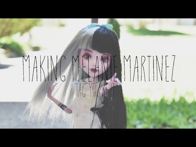 Tag you re it melanie martinez перевод. ООАК Мелани Мартинез. Melanie Martinez кукла. Мелани Мартинес tag you're it. Мелани Мартинес песня таг.