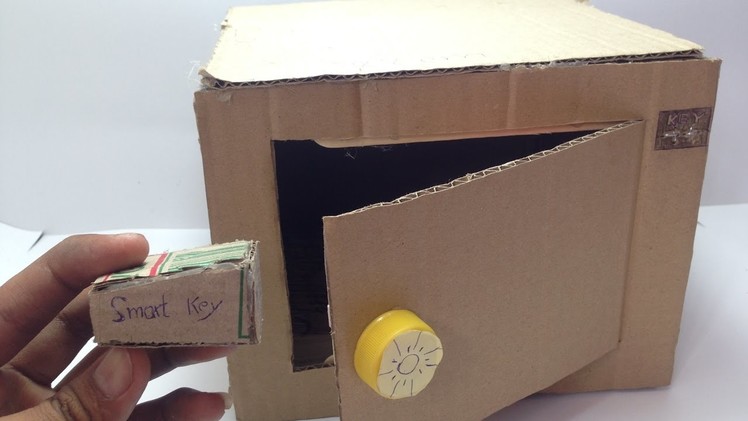 DIY Electronic Safe - Safe with Combination Lock from Cardboard