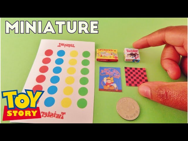 Twister and Operation Board Game - Toy Story Miniature Room Box (1:12)