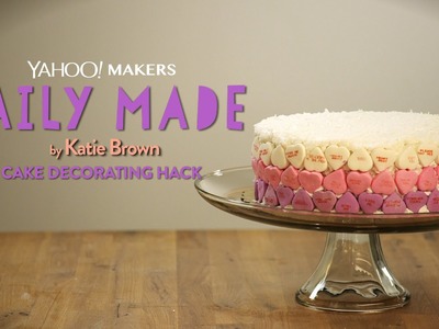 Easy Cake Decorating Hack- Daily Made on Yahoo Makers