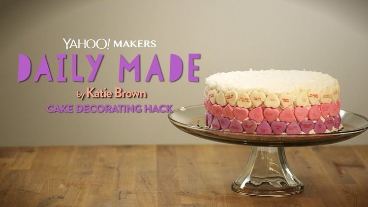 Easy Cake Decorating Hack- Daily Made on Yahoo Makers