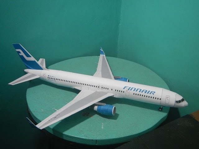 FINNAIR B757 Papercraft with winglets