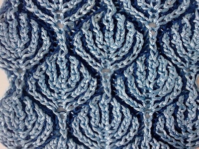 "Frozen forest" two-color brioche stitch pattern + free embedded chart