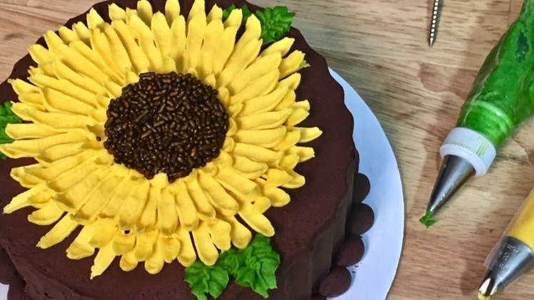How to Make a Buttercream Sunflower Cake