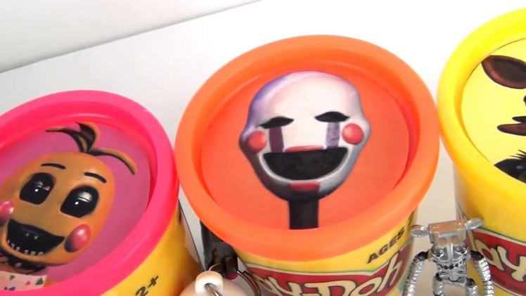 FIVE NIGHTS AT FREDDY'S Playdoh Toy Surprises with Chica, Bonnie, Foxy FNAF MyMojies, Hang