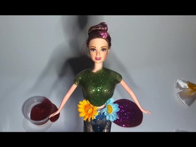 How to dress barbie with glitter slime. How to wash barbie in a colored glitter slime girl play
