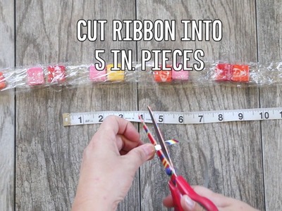 How To Make a Candy Graduation Lei