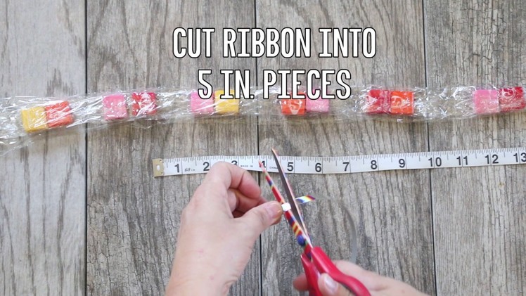 How To Make a Candy Graduation Lei