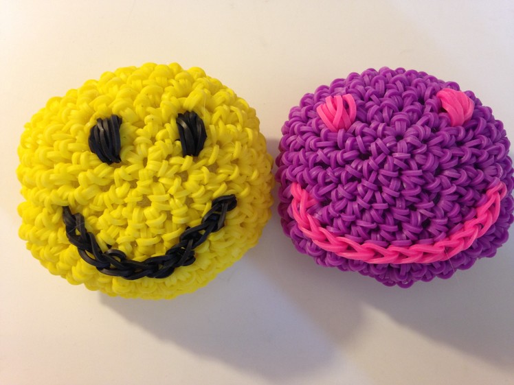 Smiley emoji loomigurumi