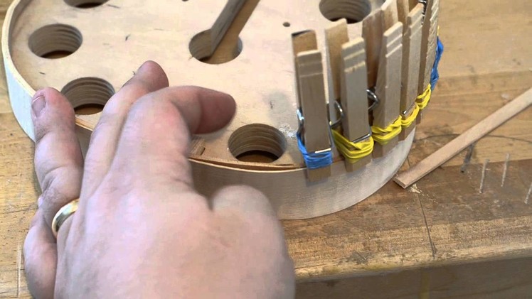 Violin making experiment tutorial - Clamping the Lining