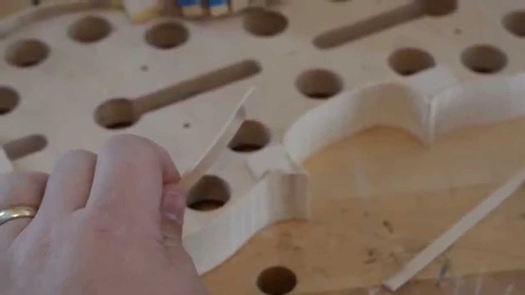 Violin making experiment tutorial - Gluing the Linings