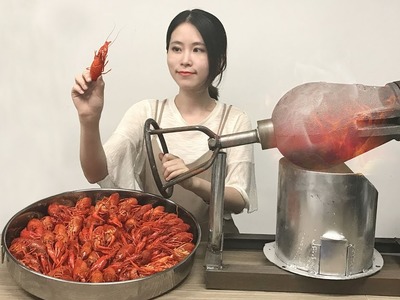 E19 Cook Crayfish in popcorn popper?! Boom~Your spicy crayfish is to be served immediately.