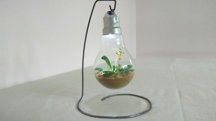 How to recycle an old light bulb