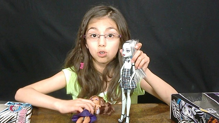 Monster High Ghouls Alive Doll Clawdeen Wolf and Frankie Stein- kid toy testers