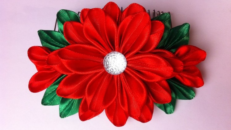 The decoration on the comb Kanzashi. Red Flowers