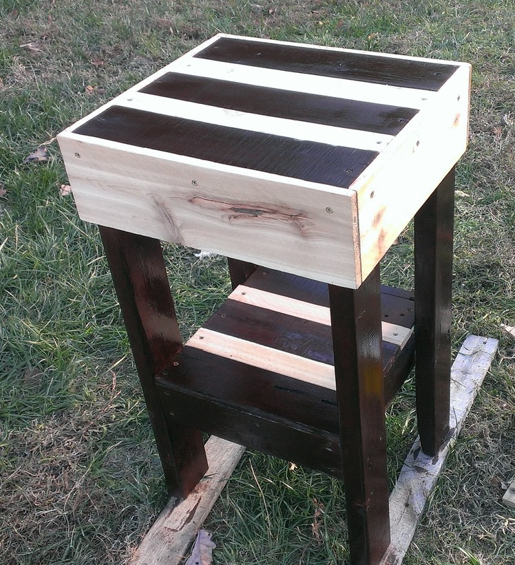 Pallet furniture. How to make a pallet end table