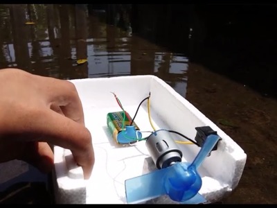 How to Make an Electric Boat in 2 Minutes - DIY very Easy