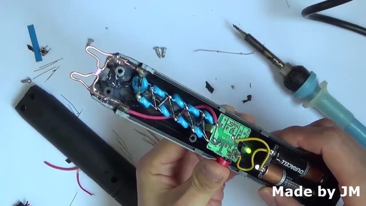 How to make a Taser from an electric fly swatter