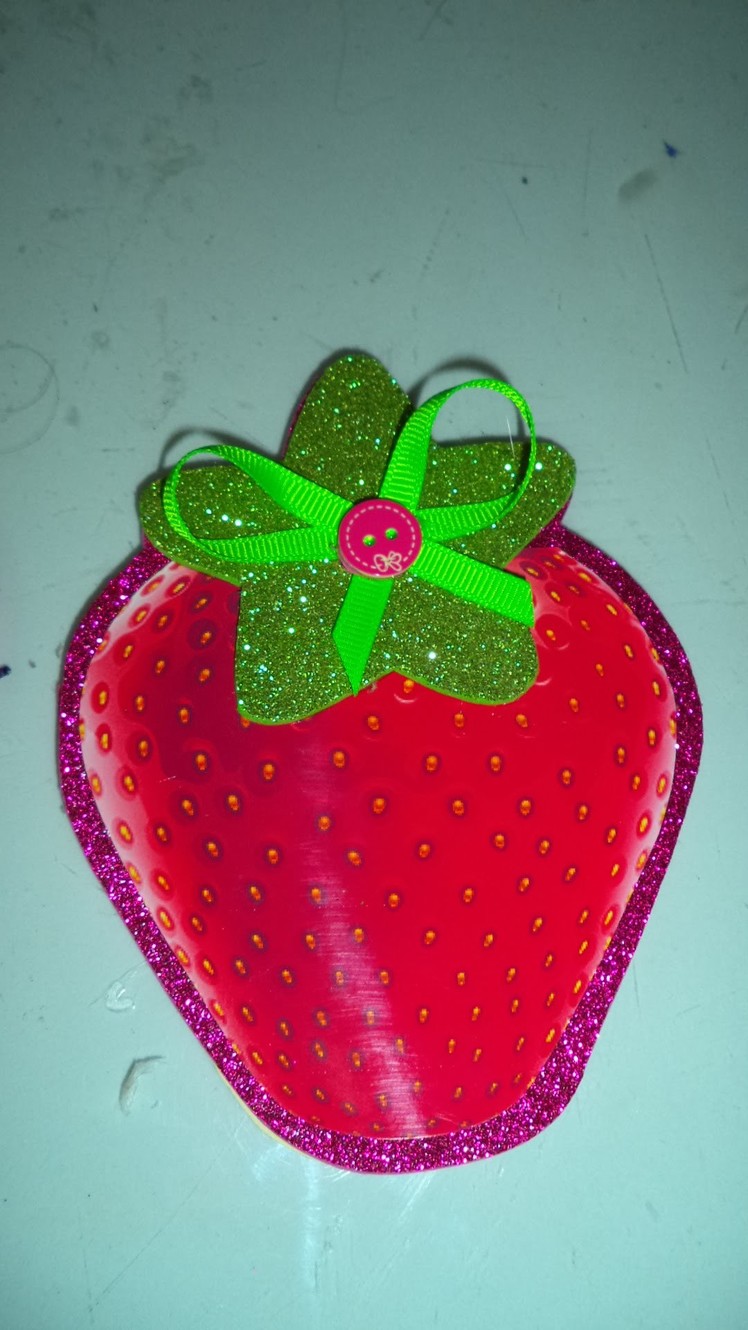 Como hacer Invitacion Fresita - how to make a birthday card Strawberry Shortcake DIY