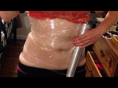 This woman went to bed with a plastic put on her stomach, look what happened the next day